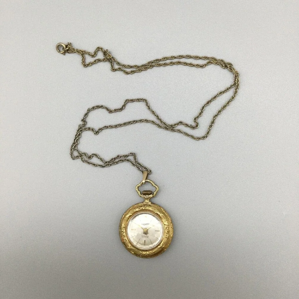 Vintage Hunter Necklace Pendant Women 31mm Gold Tone 17J Incabloc Manual Swiss